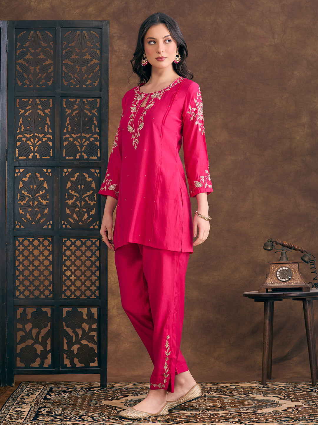 Solid Ethnic Zari Embroidered Straight Fit Kurta with Pant - Pink