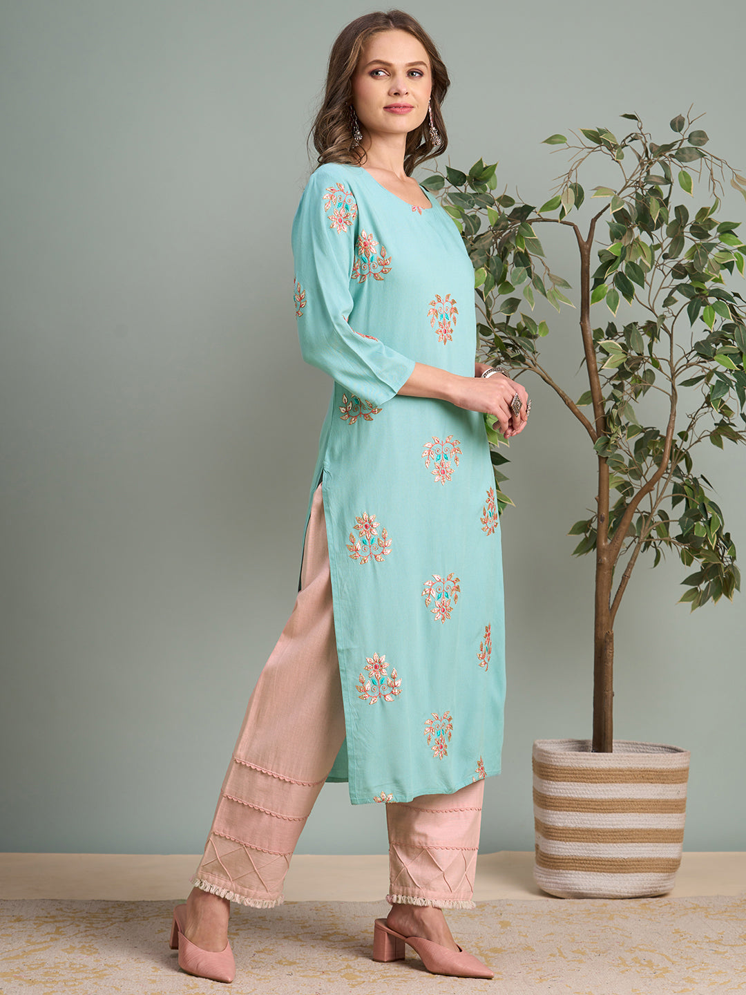 Solid Gota Patti & Resham Embroidered Straight Fit Kurta - Blue