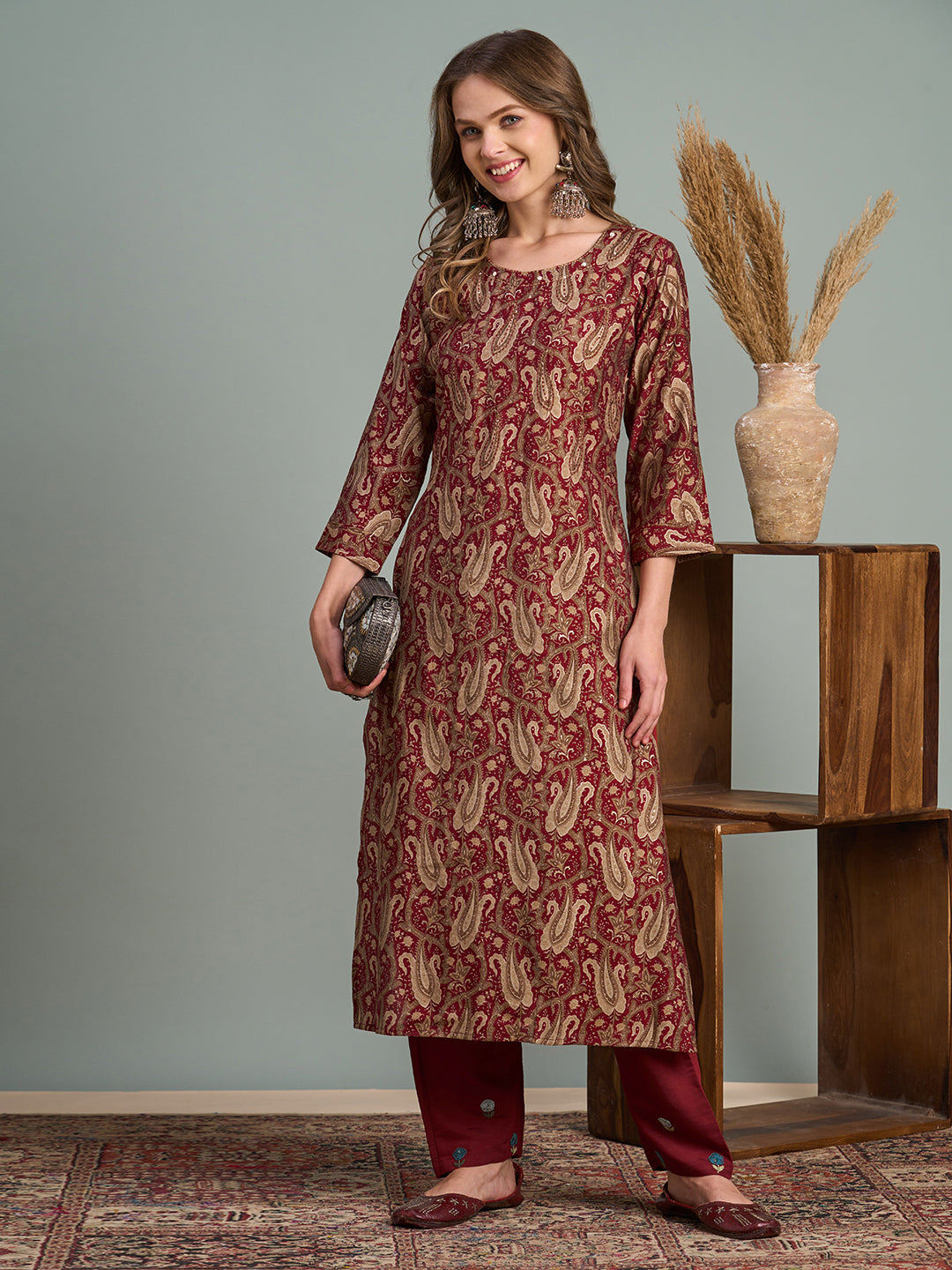 Ethnic Floral Printed Straight Fit Kurta - Maroon