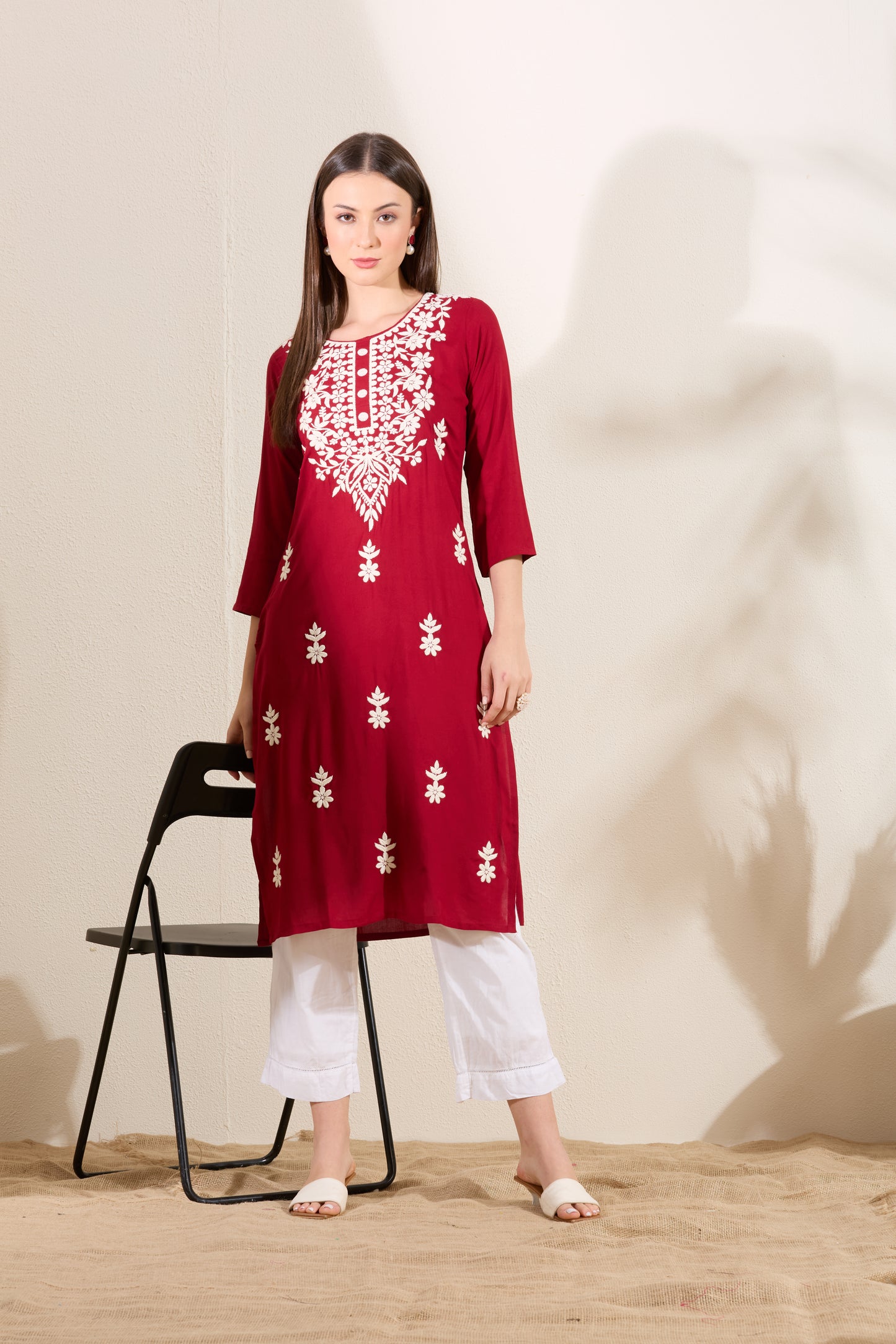 Solid Floral Embroidered Straight Fit Kurta - Red