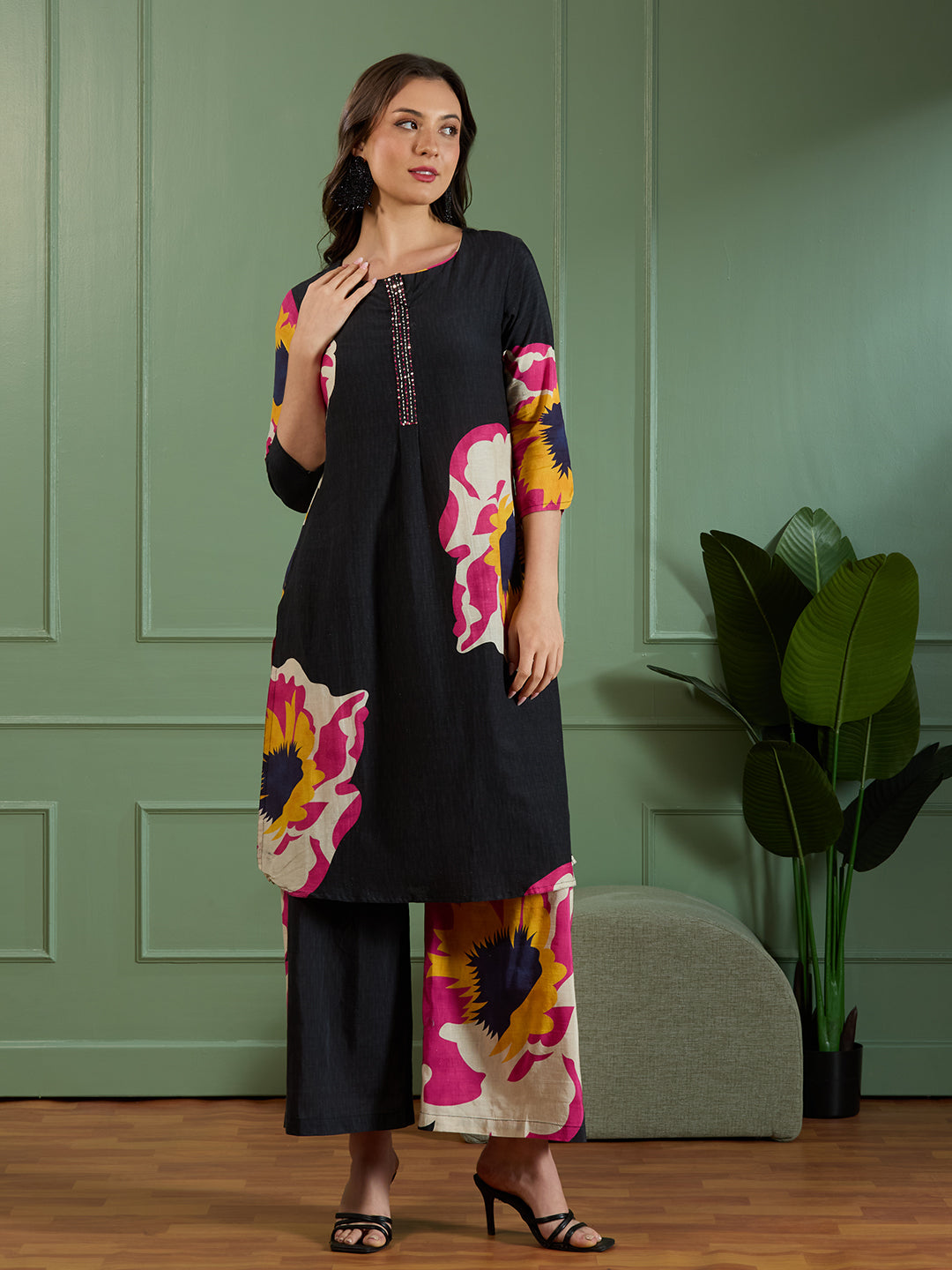 Abstract Floral Printed Straight Fit Co-ord Set - Black