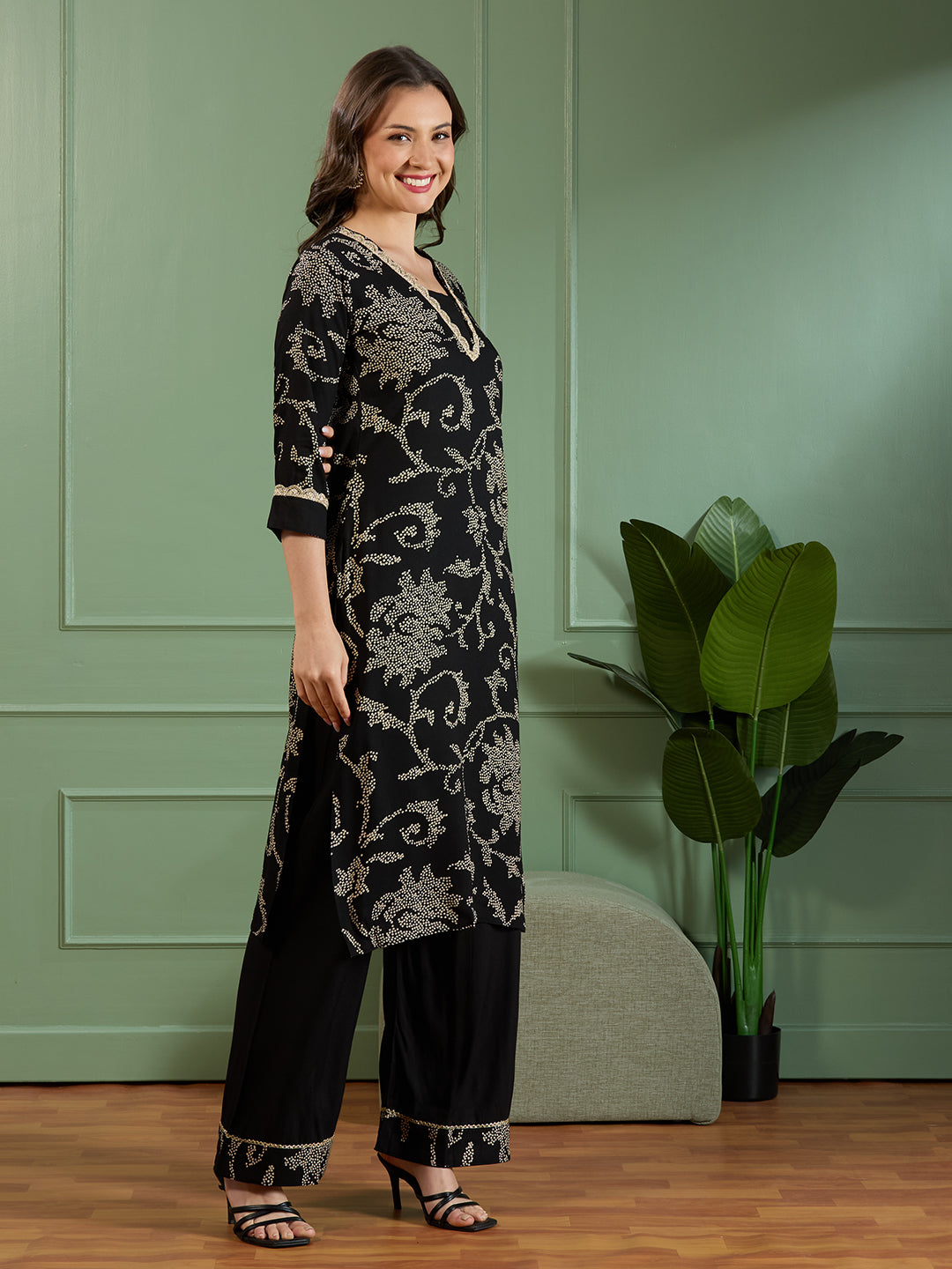 Floral Bandhani Printed Straight Fit Kurta with Palazzo - Black
