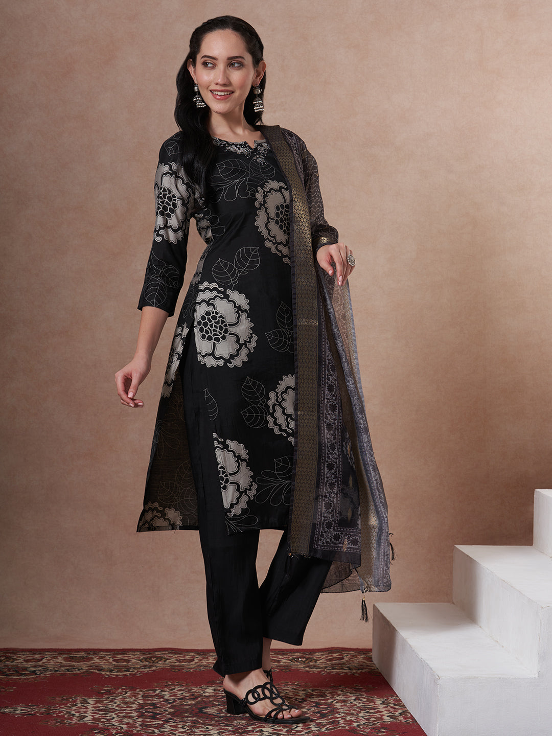 Abstract Floral Printed Straight Fit Kurta with Pant and Dupatta - Black