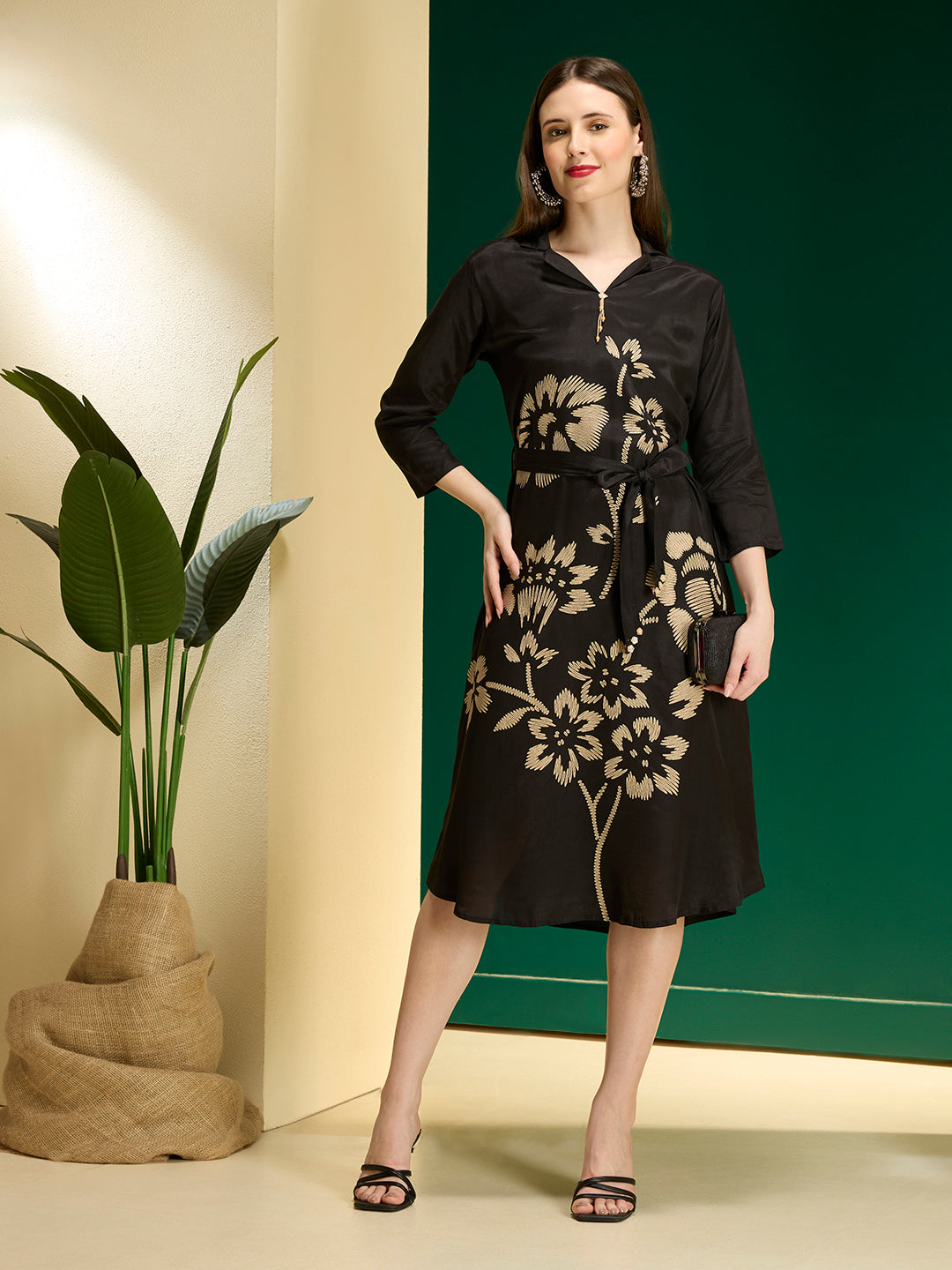 Abstract Floral Printed A-Line Midi Dress with Belt - Black