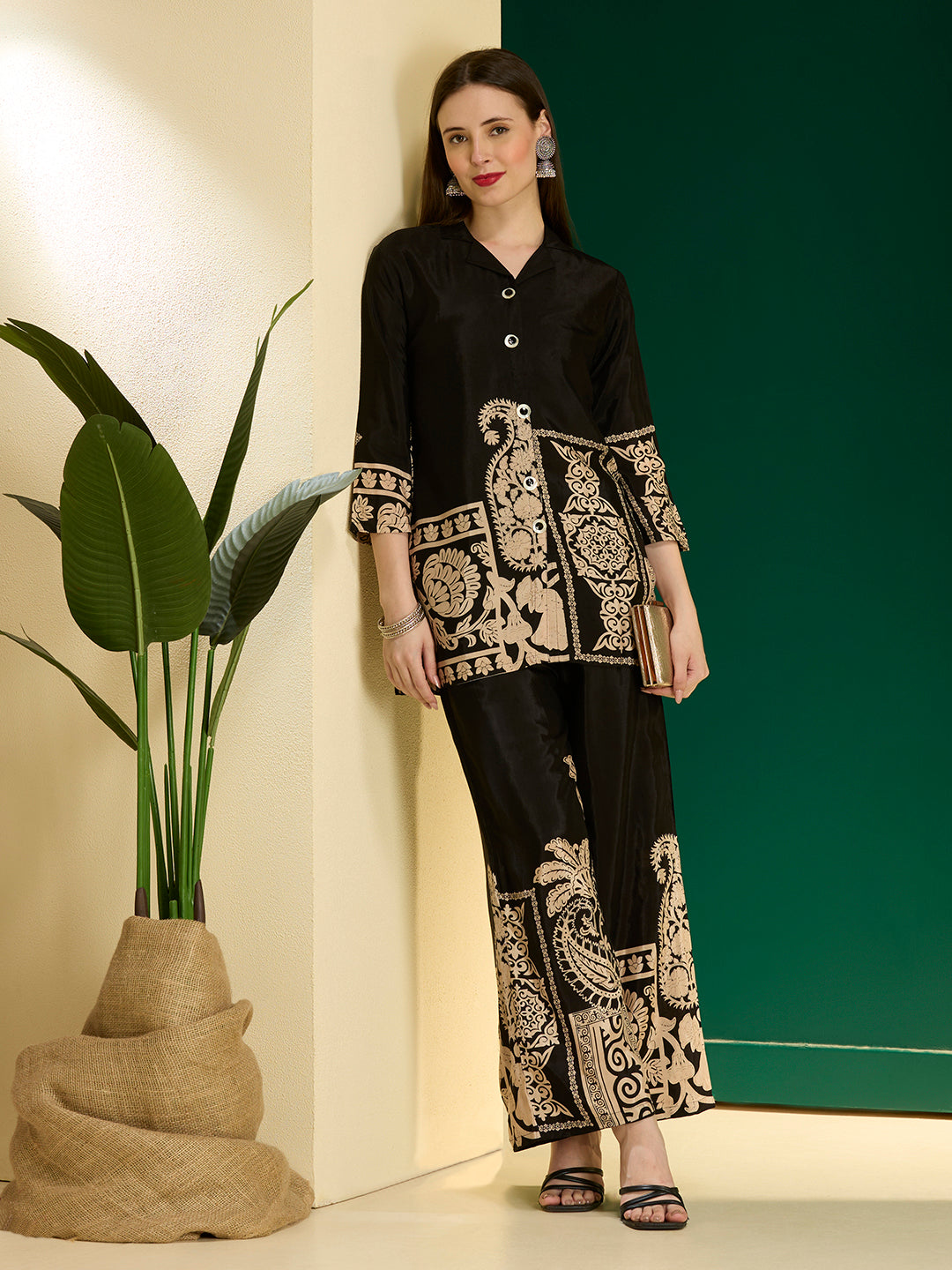 Abstract Floral Printed Straight Fit Co-ord Set - Black