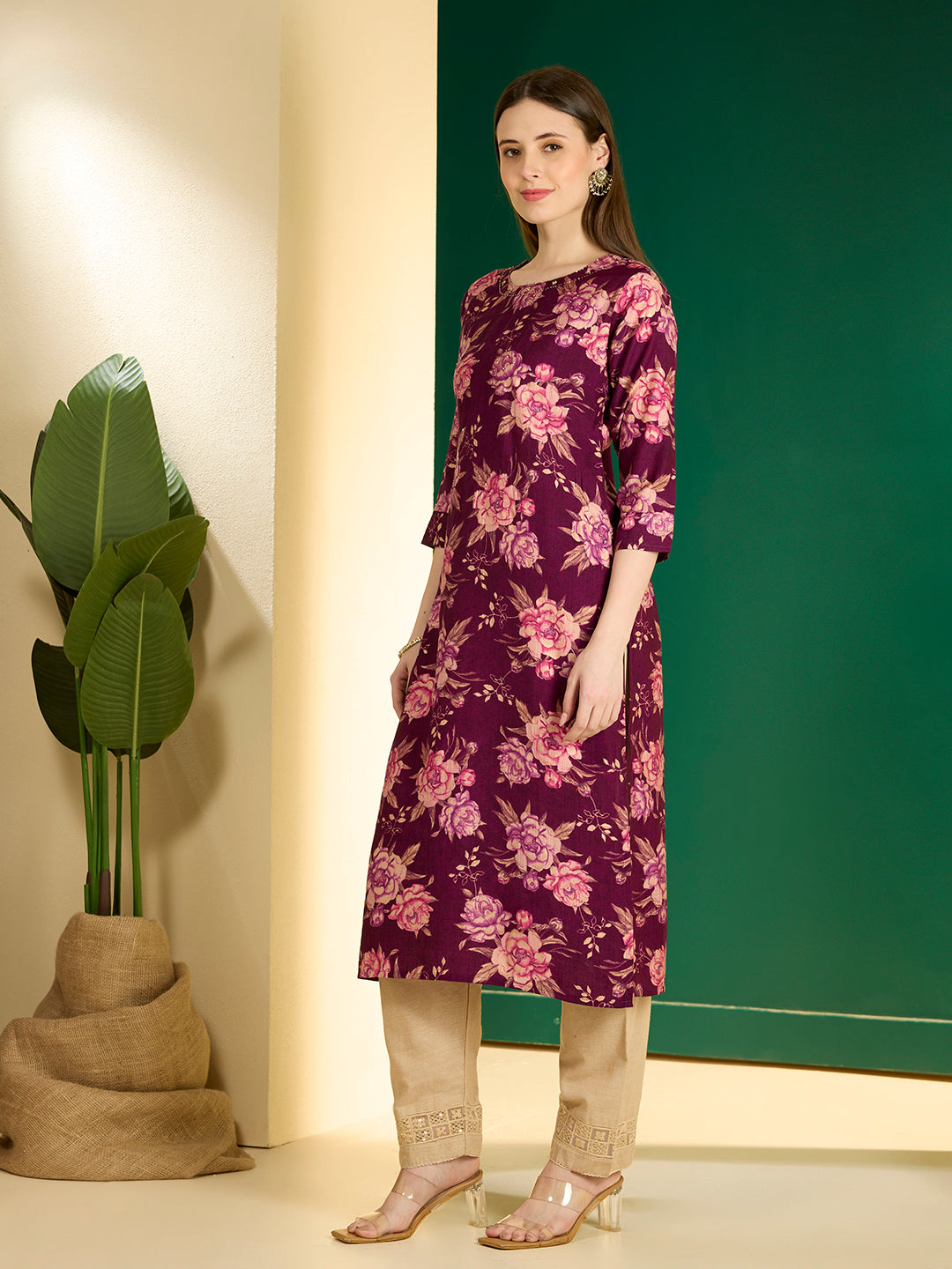 Ethnic & Floral Printed Straight Fit Kurta - Purple
