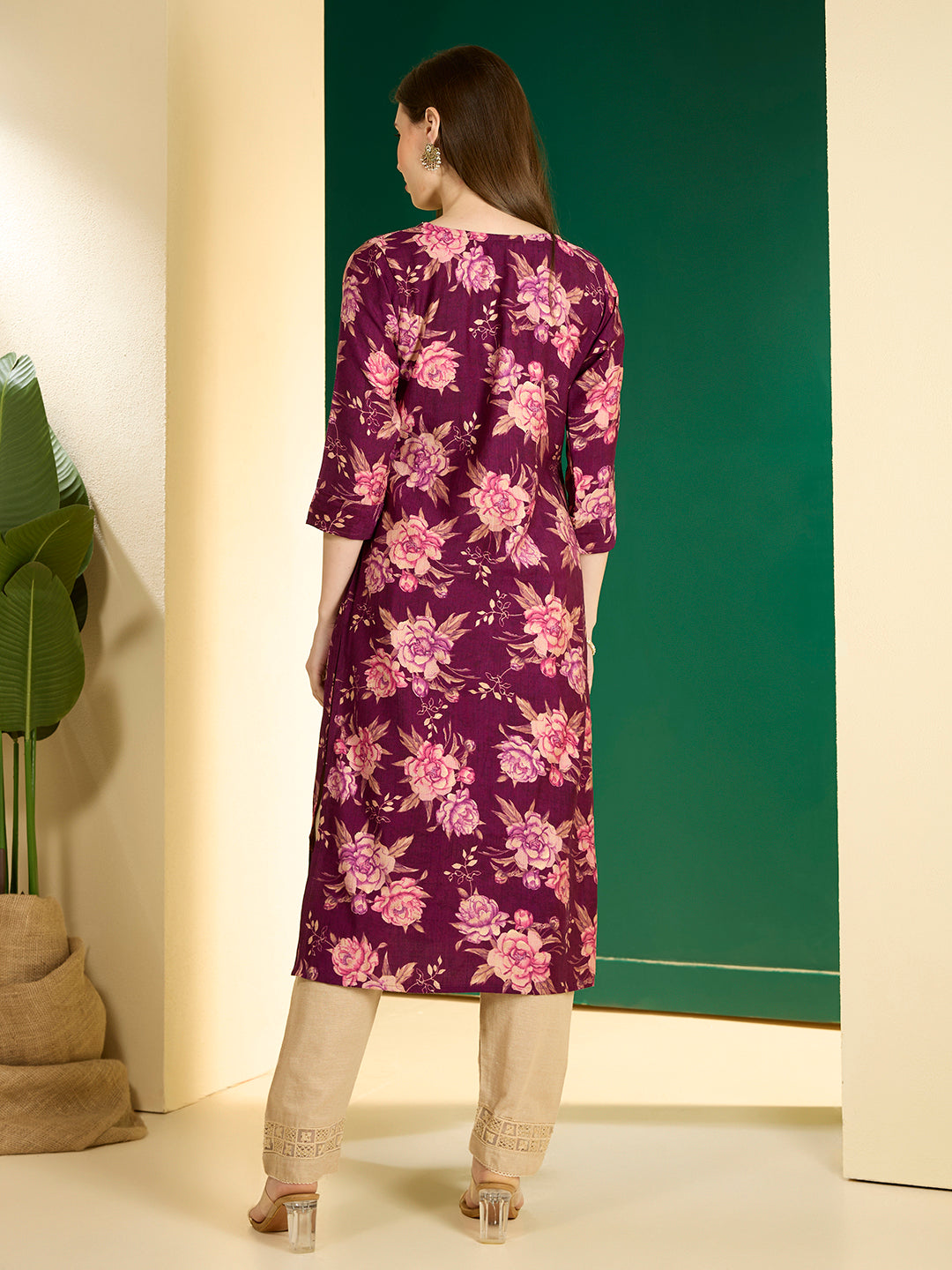 Ethnic & Floral Printed Straight Fit Kurta - Purple