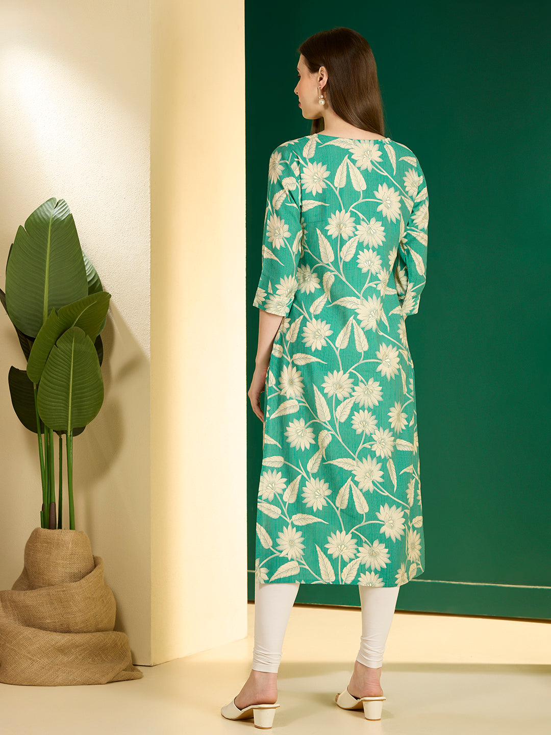 Ethnic & Floral Printed Straight Fit Kurta - Green