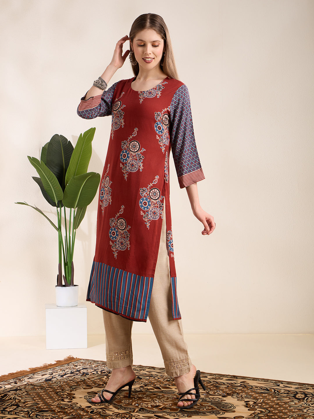 Ethnic Floral Straight Fit Kurta - Maroon