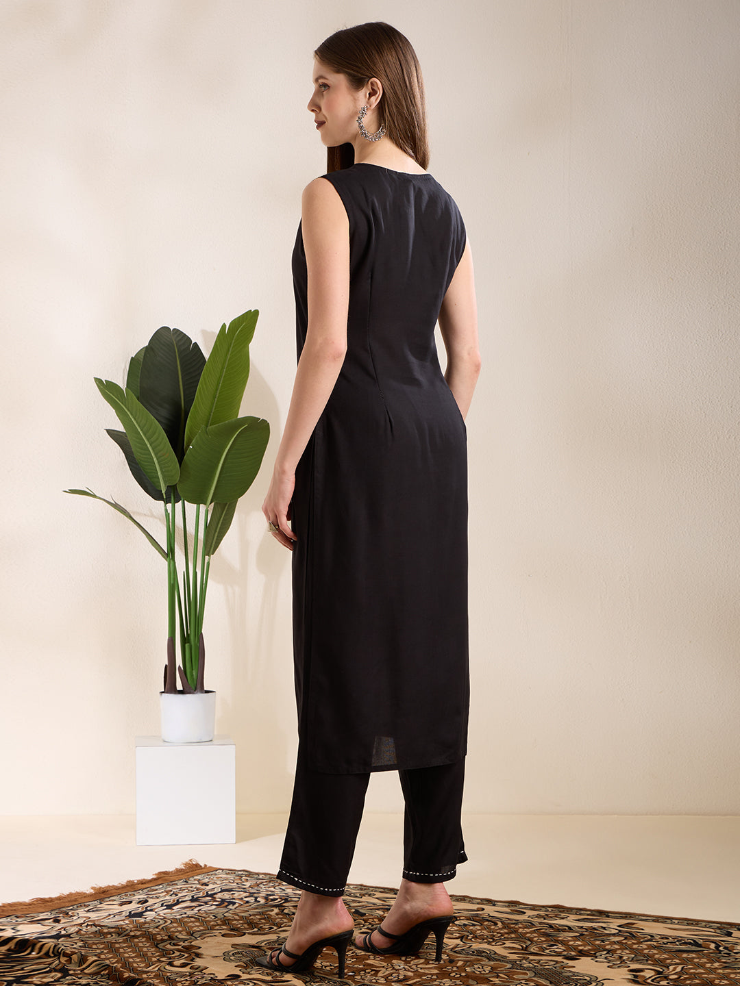 Solid Floral Embroidered Straight Fit Co-ord Set - Black