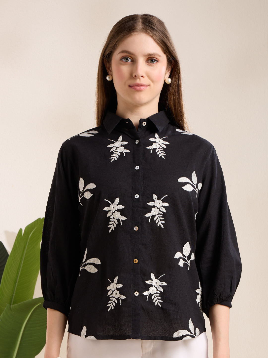 Solid Abstract Floral Straight Fit Shirt - Black