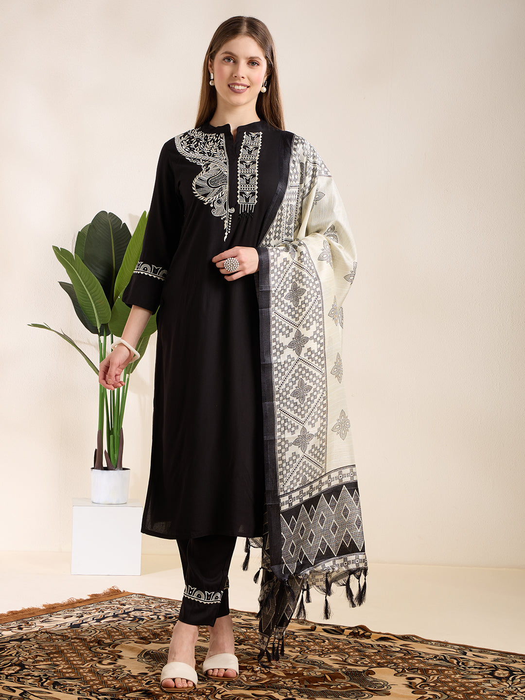 Solid Ethnic Embodied Straight Kurta with Pant & Dupatta - Black