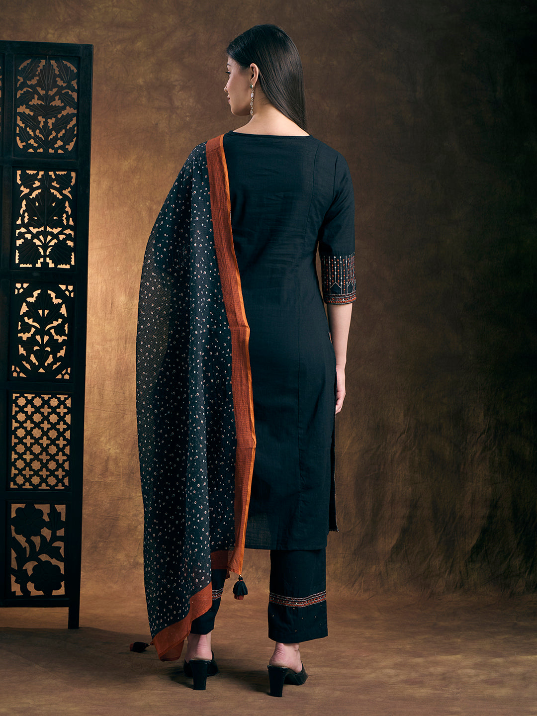 Solid Ethnic Embroidered Straight Kurta with Pant & Printed Dupatta - Teal