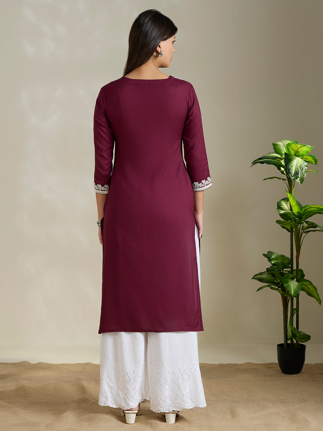 Solid Abstract Floral Embroidered Straight Fit Kurta - Burgundy