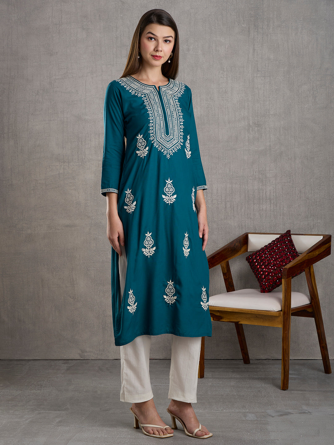 Solid Floral Chikankari Embroidered Straight Kurta - Teal Green