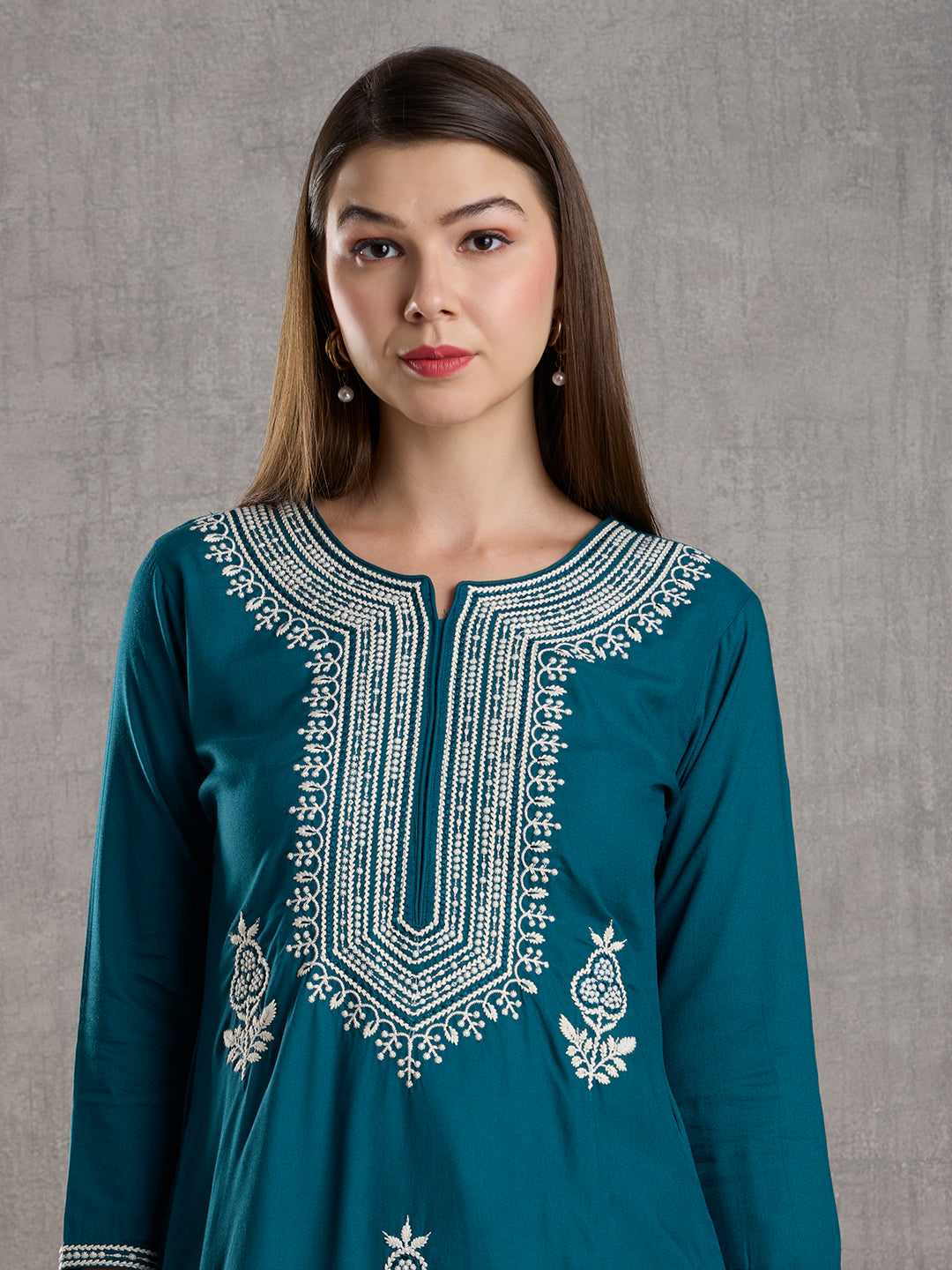 Solid Floral Chikankari Embroidered Straight Kurta - Teal Green