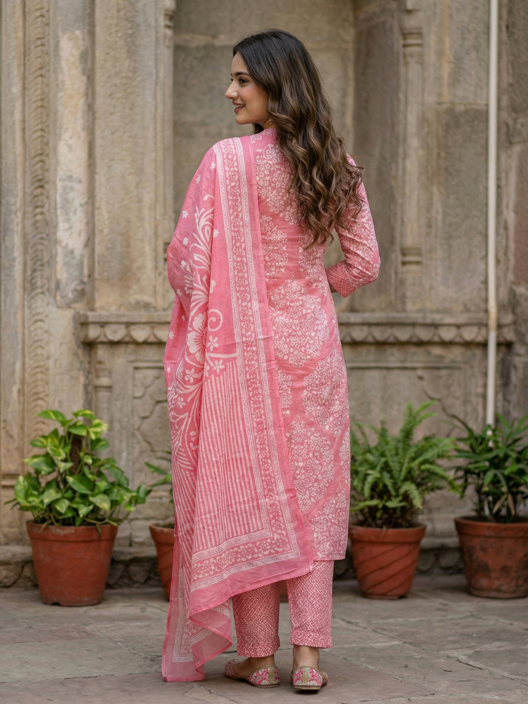 Floral Printed Straight Kurta with Pant & Dupatta - Pink