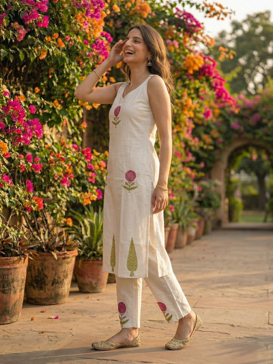 Solid Floral Embroidered Sleeveless Straight Fit Co-ord Set - Off White