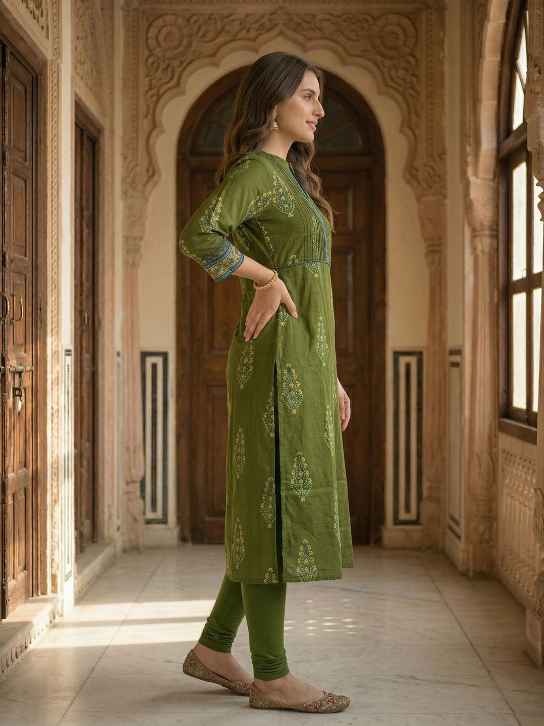 Floral Print Pintuck Yoke Straight Kurta - Olive Green