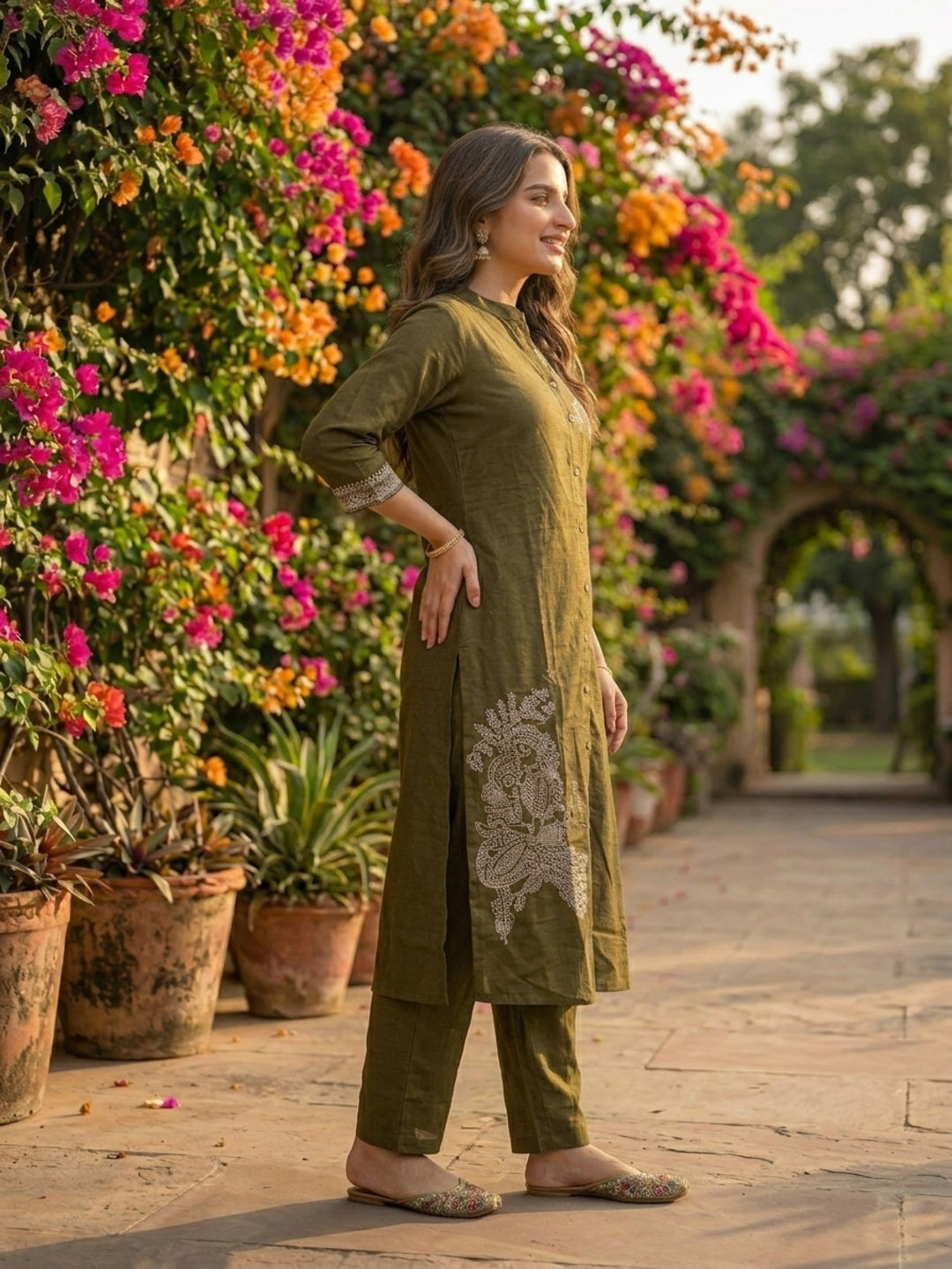 Solid Thread Embroidered Straight Kurta with Pant Co-ord Set - Olive Green