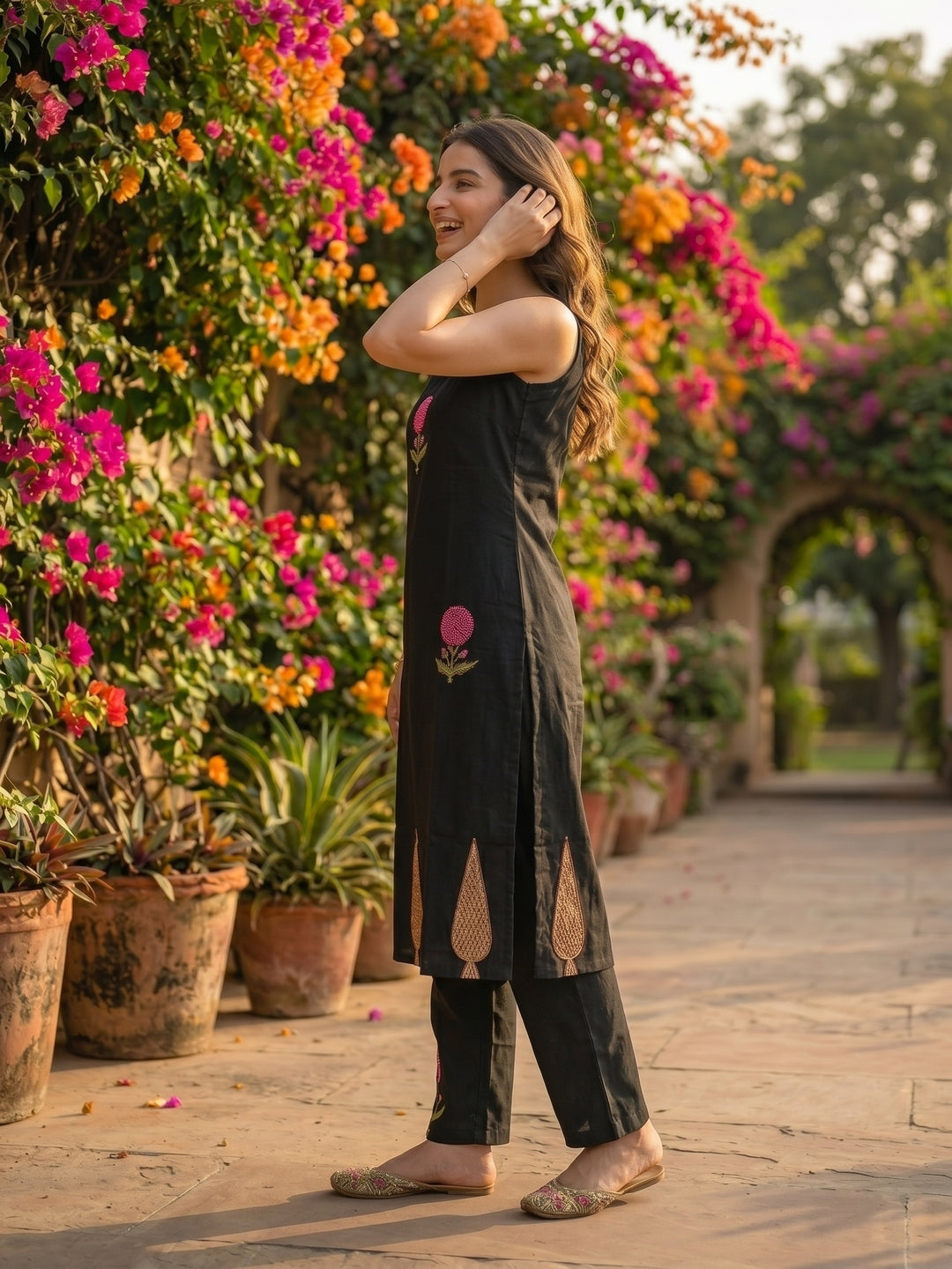 Solid Floral Embroidered Sleeveless Straight Kurta with Palazzo Co-ord Set - Black