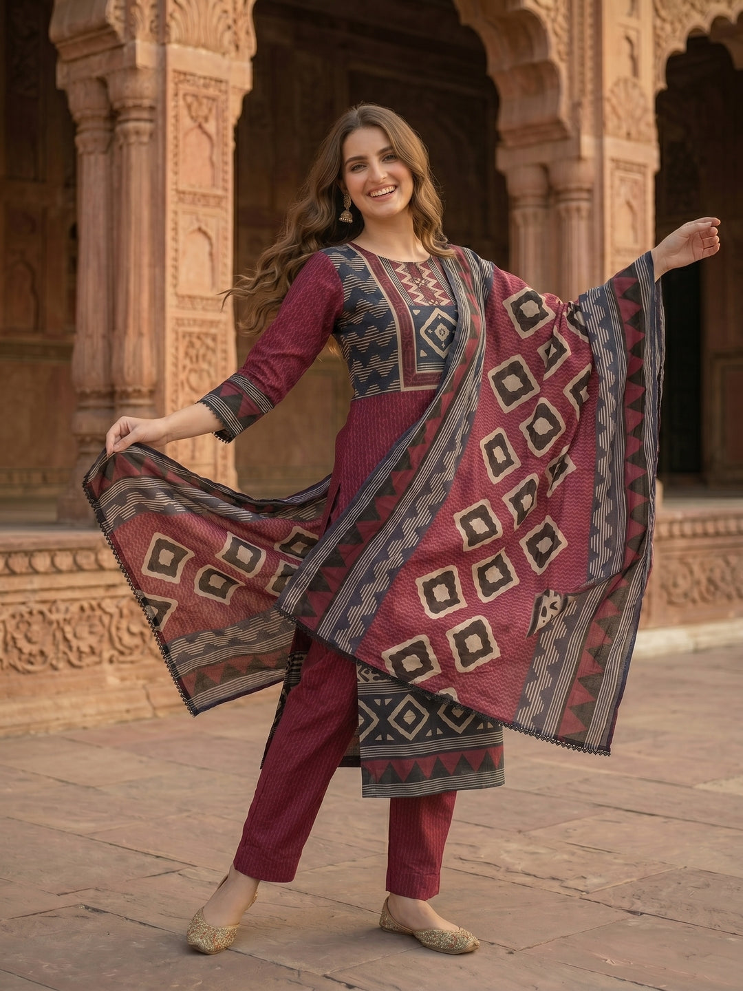 Geometric Printed Straight Kurta with Pant & Dupatta - Mauve