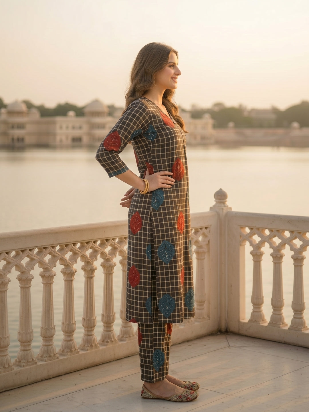 Abstract Checks & Foliage Print Straight Kurta with Palazzo - Black