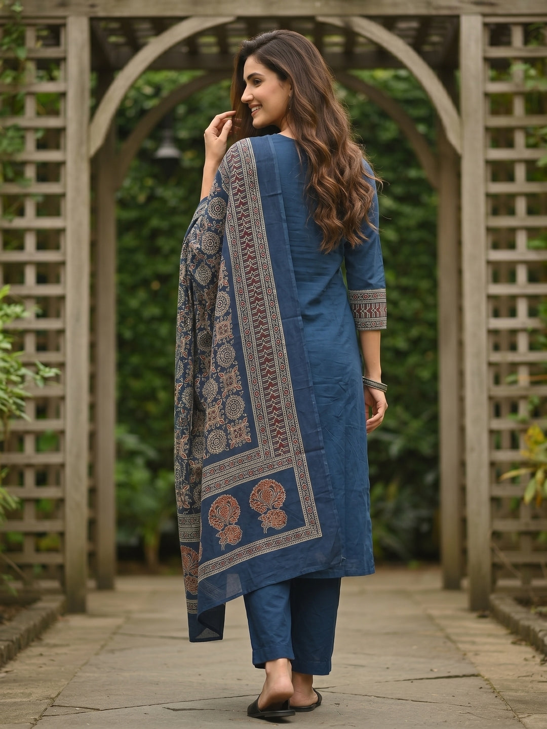 Solid Kantha Print Patch Kurta with Pyjama & Dupatta - Blue