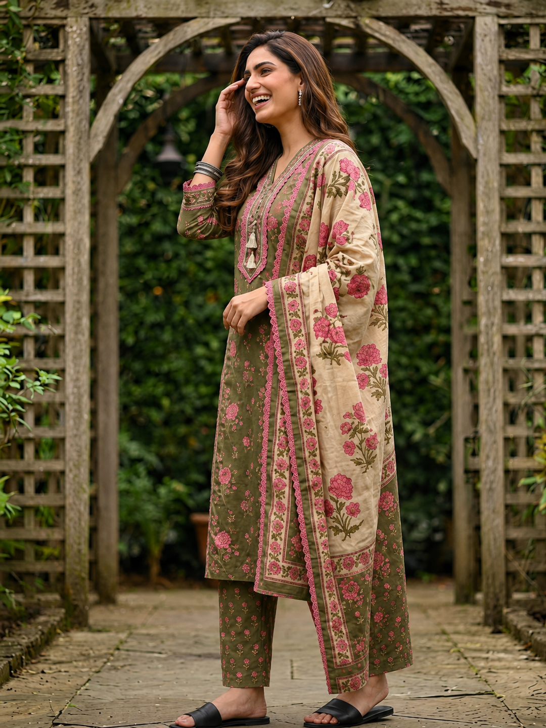 Green Ethnic Floral Printed Embroidered Straight Kurta with Palazzo & Dupatta