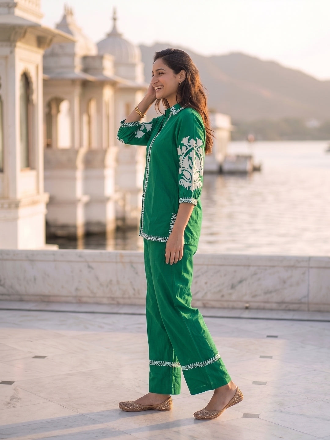 Solid Ethnic Floral Thread Embroidered Straight Fit Co-ord Set - Green