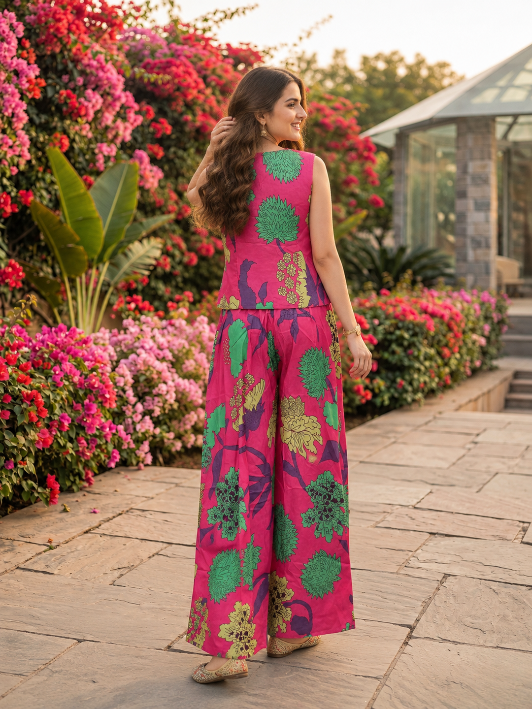 Pink floral printed sleeveless co-ord set, product photo 2