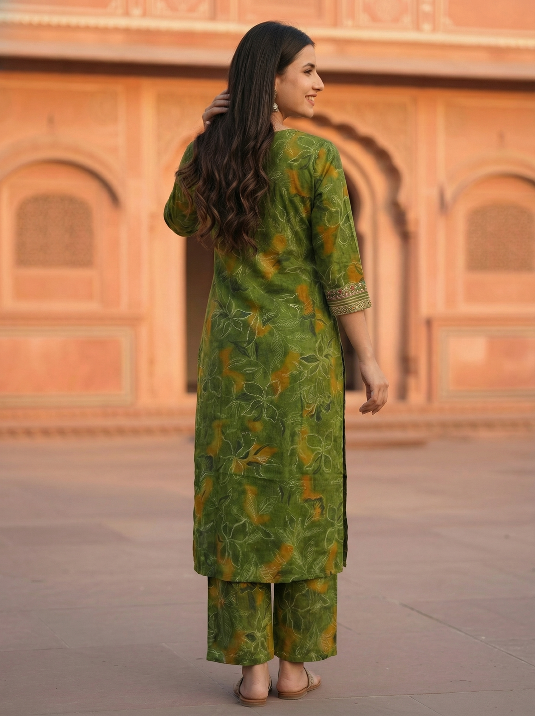 Floral Printed Embroidered Straight Fit Kurta - Green