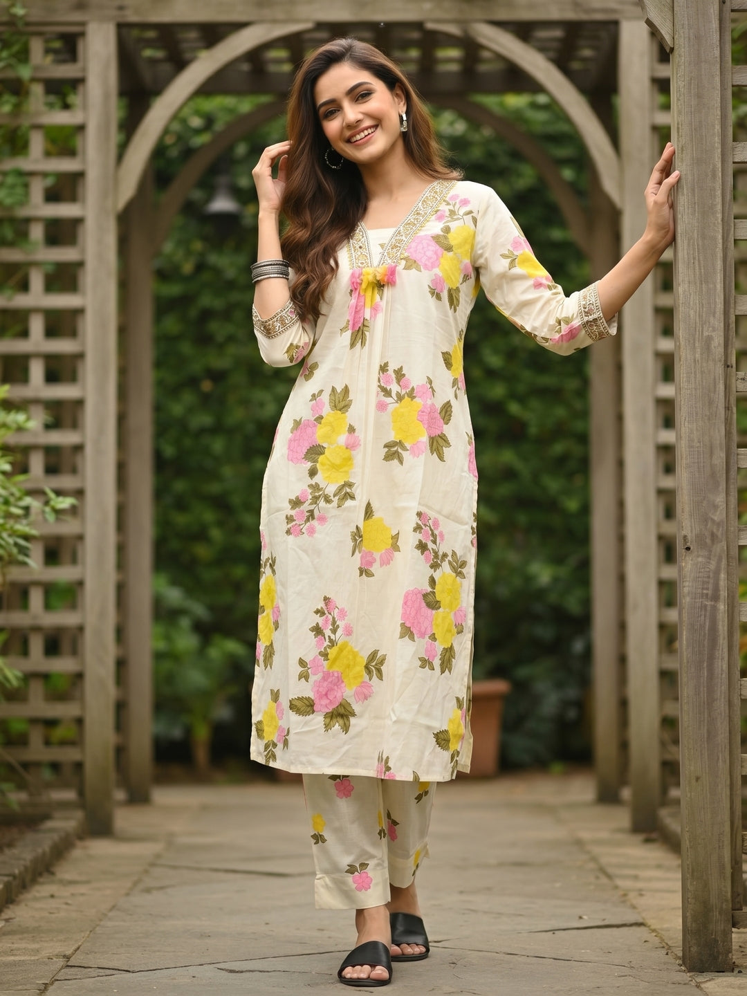 Floral Printed Straight Kurta with Pyjamas & Dupatta - Cream