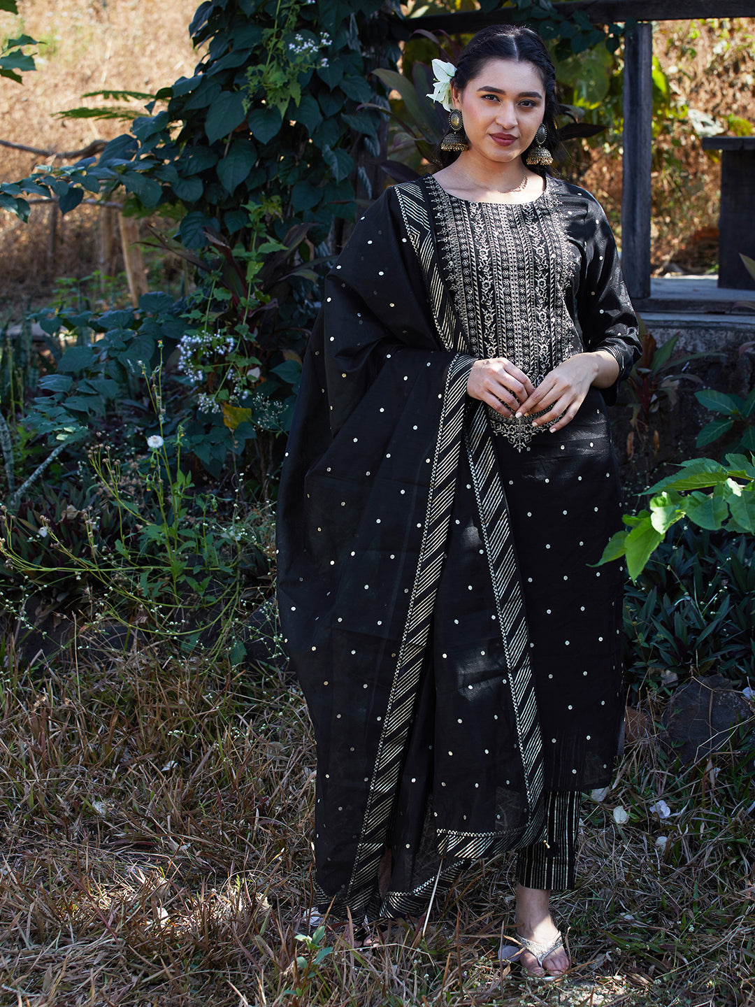 Solid Floral Embroidered Straight Fit Kurta with Pant & Dupatta - Black