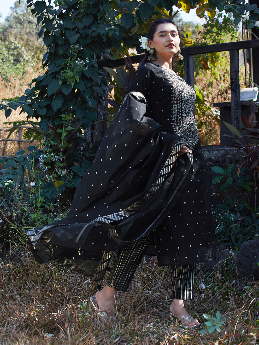 Solid Floral Embroidered Straight Fit Kurta with Pant & Dupatta - Black