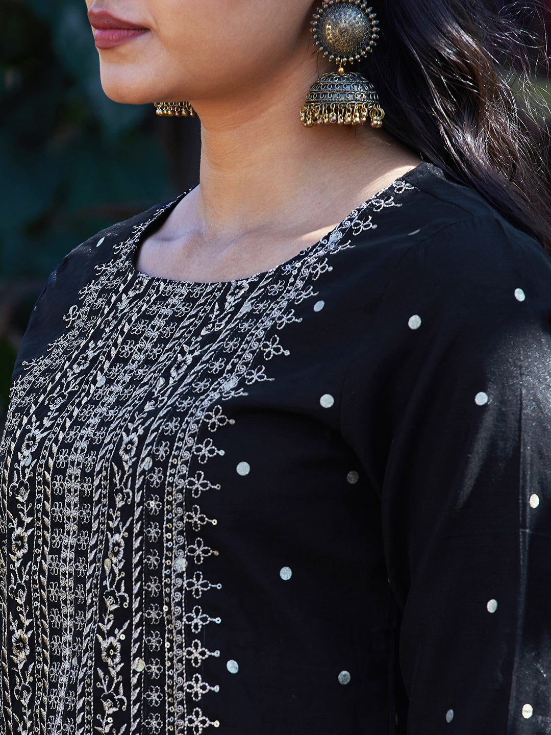 Solid Floral Embroidered Straight Fit Kurta with Pant & Dupatta - Black