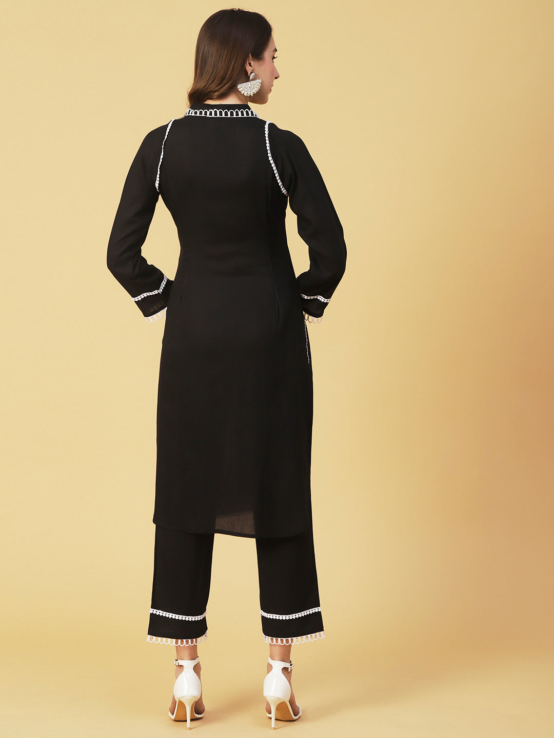 Solid Resham Embroidered Crochet Lace Work Kurta With Pants - Black