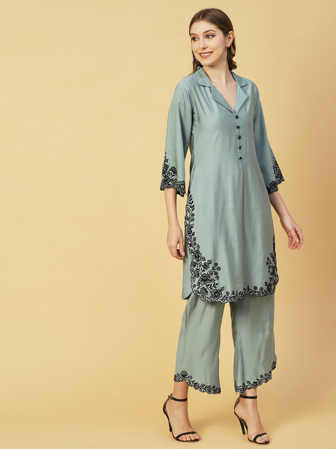Solid Resham Cutwork Embroidered Kurta With Cutwork Embroidered Pants - Slate Green