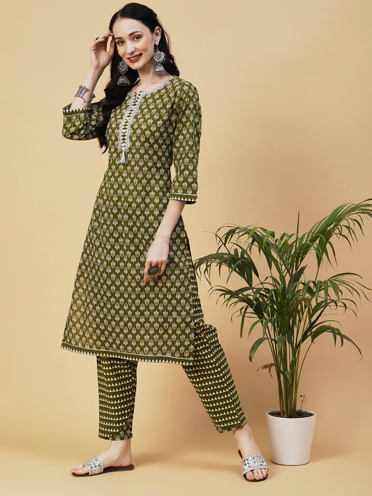 Ethnic Printed & Embroidered Straight Fit Kurta with Pant - Mehandi Green