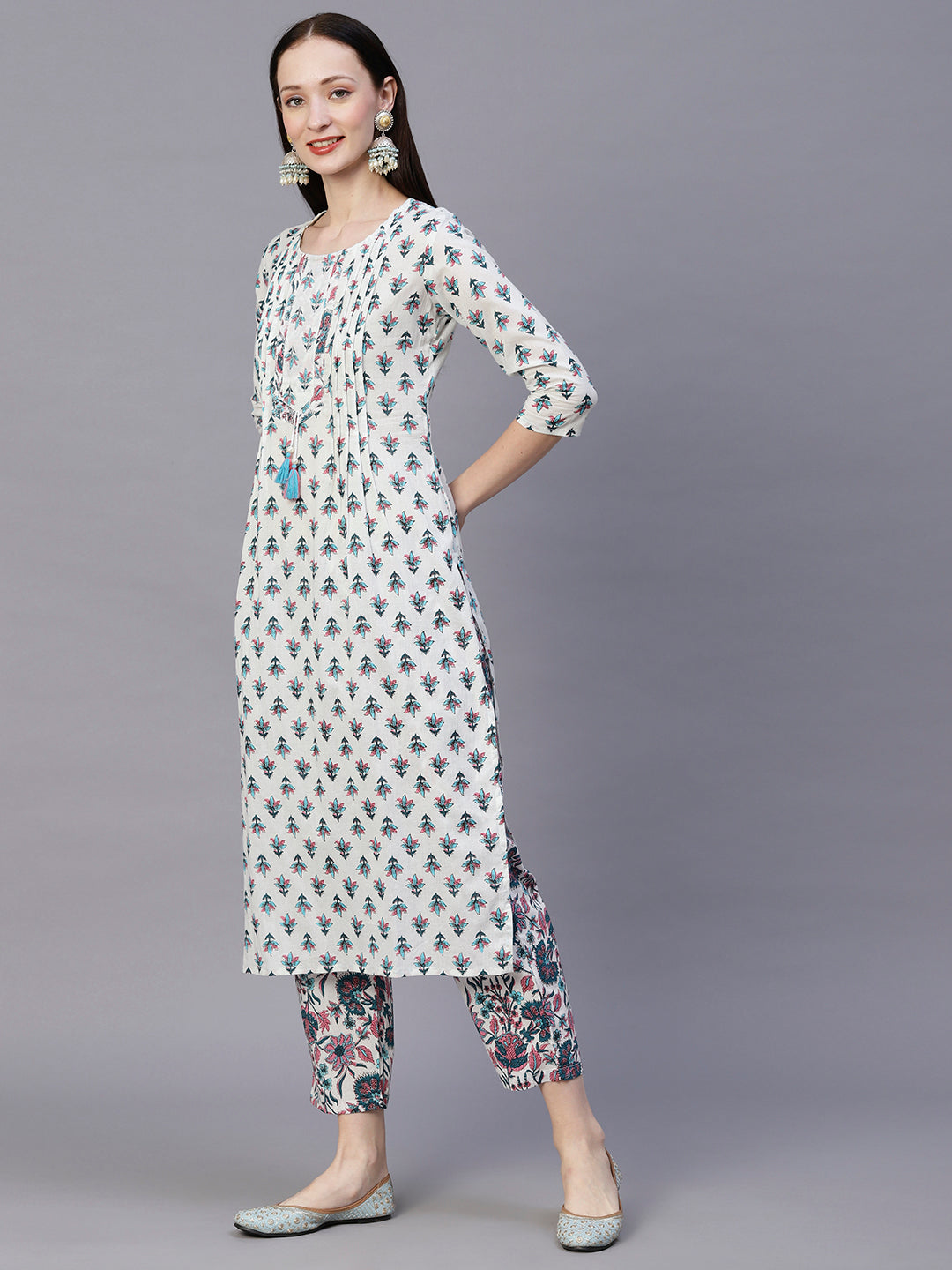 Floral Printed Zari Embroidered Tasseled Pin-Tucks Kurta With Pants - White & Teal Blue