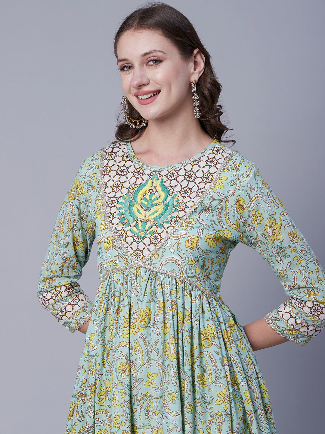 Floral Printed Resham Embroidered Gota Temple Lace Work Gathered Kurta With Pants & Dupatta - Pastel Green