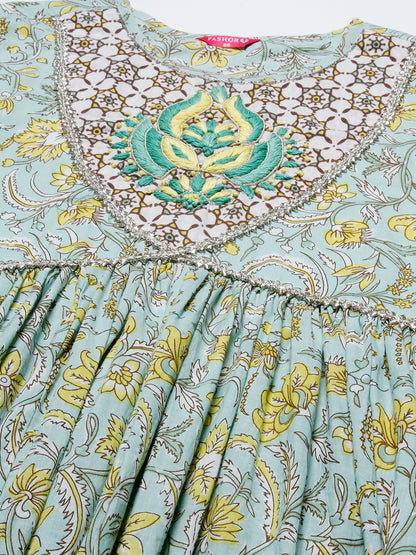 Floral Printed Resham Embroidered Gota Temple Lace Work Gathered Kurta With Pants & Dupatta - Pastel Green