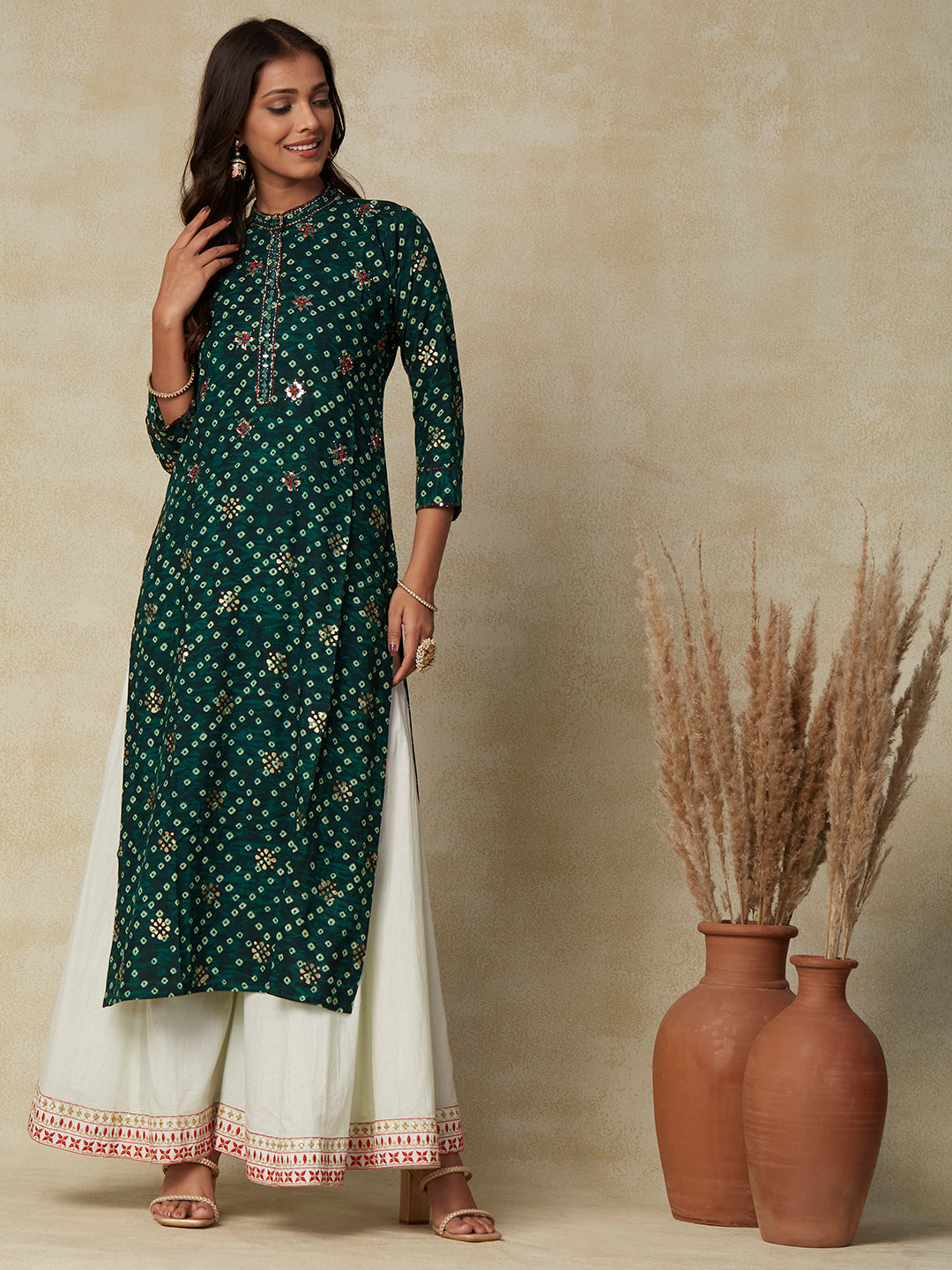 Bandhani Printed & Embroidered Straight Fit Kurta - Green