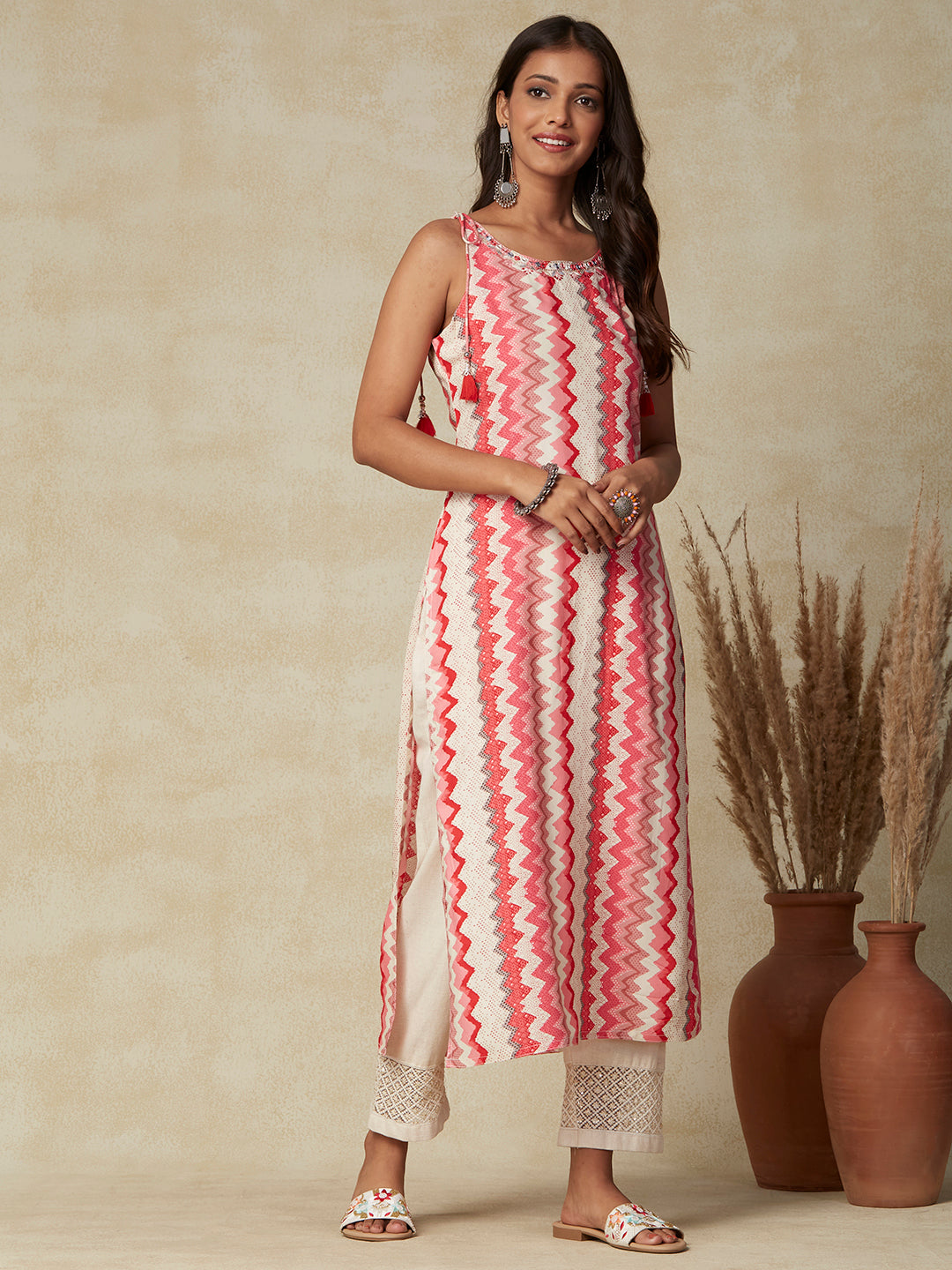 Abstract Chevron Printed Mirror & Resham Embroidered Tie-up Strap Kurta - Cream & Pink