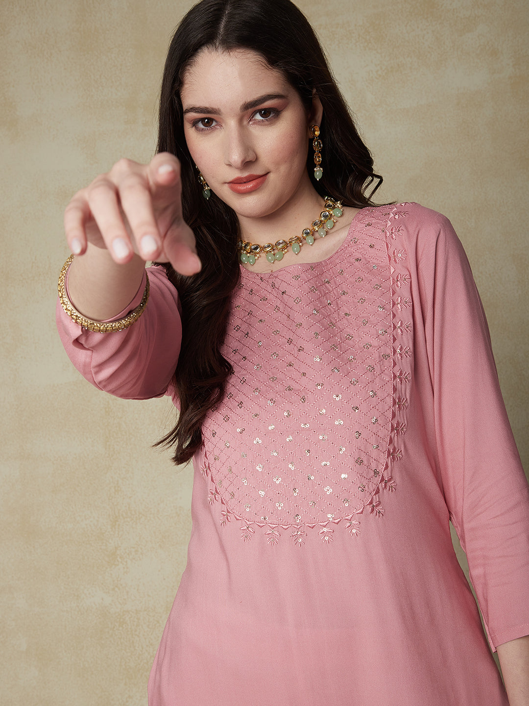 Solid Resham & Sequins Embroidered Kurta - Pink