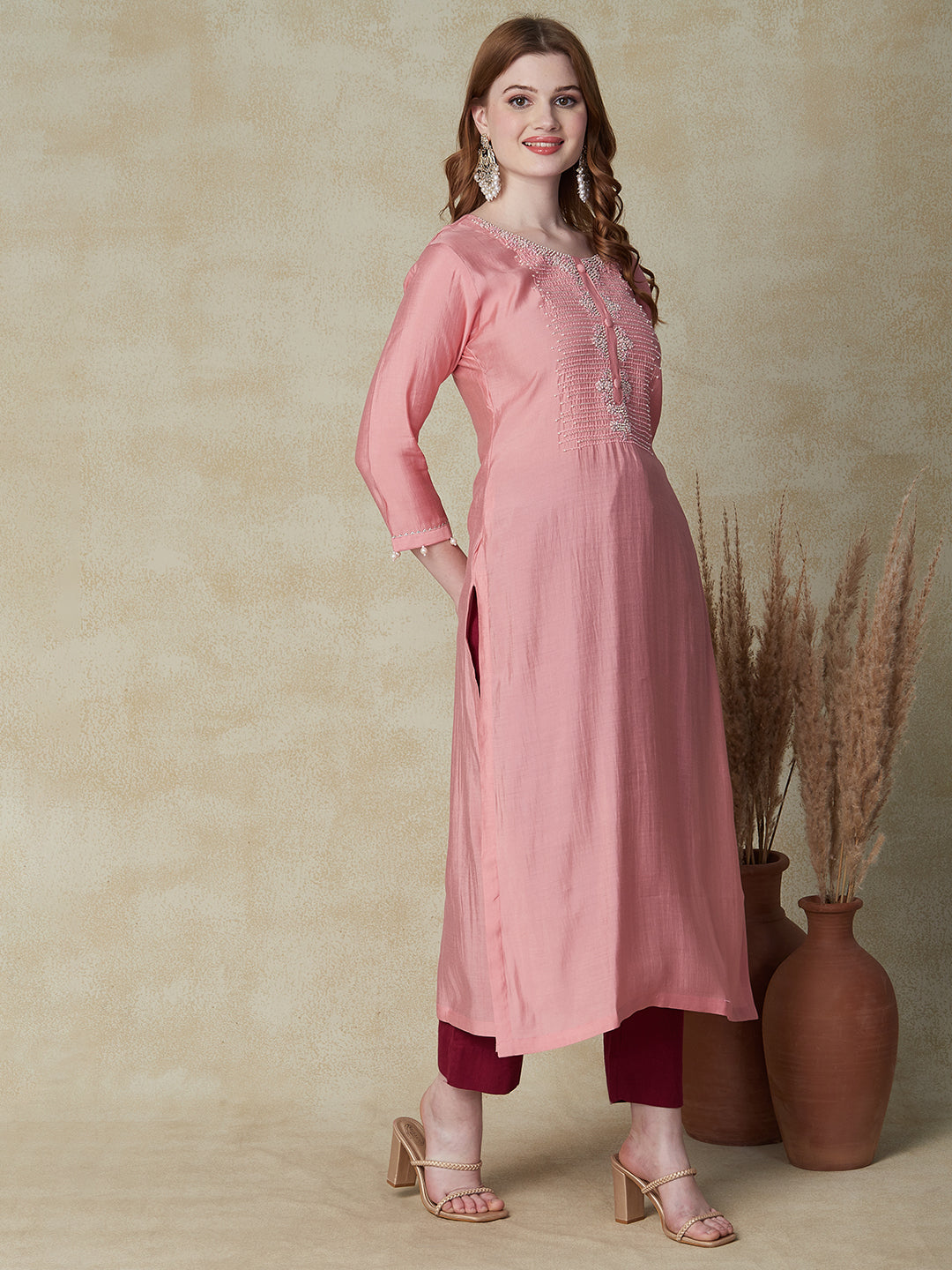Solid Ethnic Embroidered Straight Fit Kurta - Pink