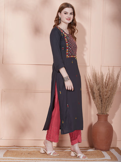 Solid Floral Hand Embroidered Straight Fit Kurta - Dark Grey