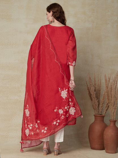 Floral Printed Straight Fit Kurta with Printed & Embroidered Dupatta - Red