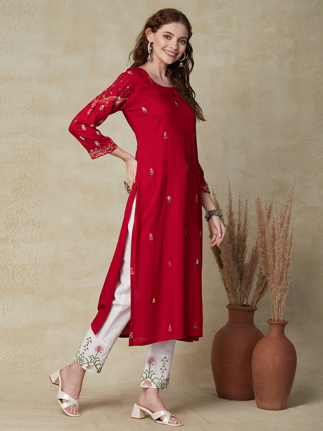 Solid Floral Hand Embroidered Straight Fit Kurta - Red