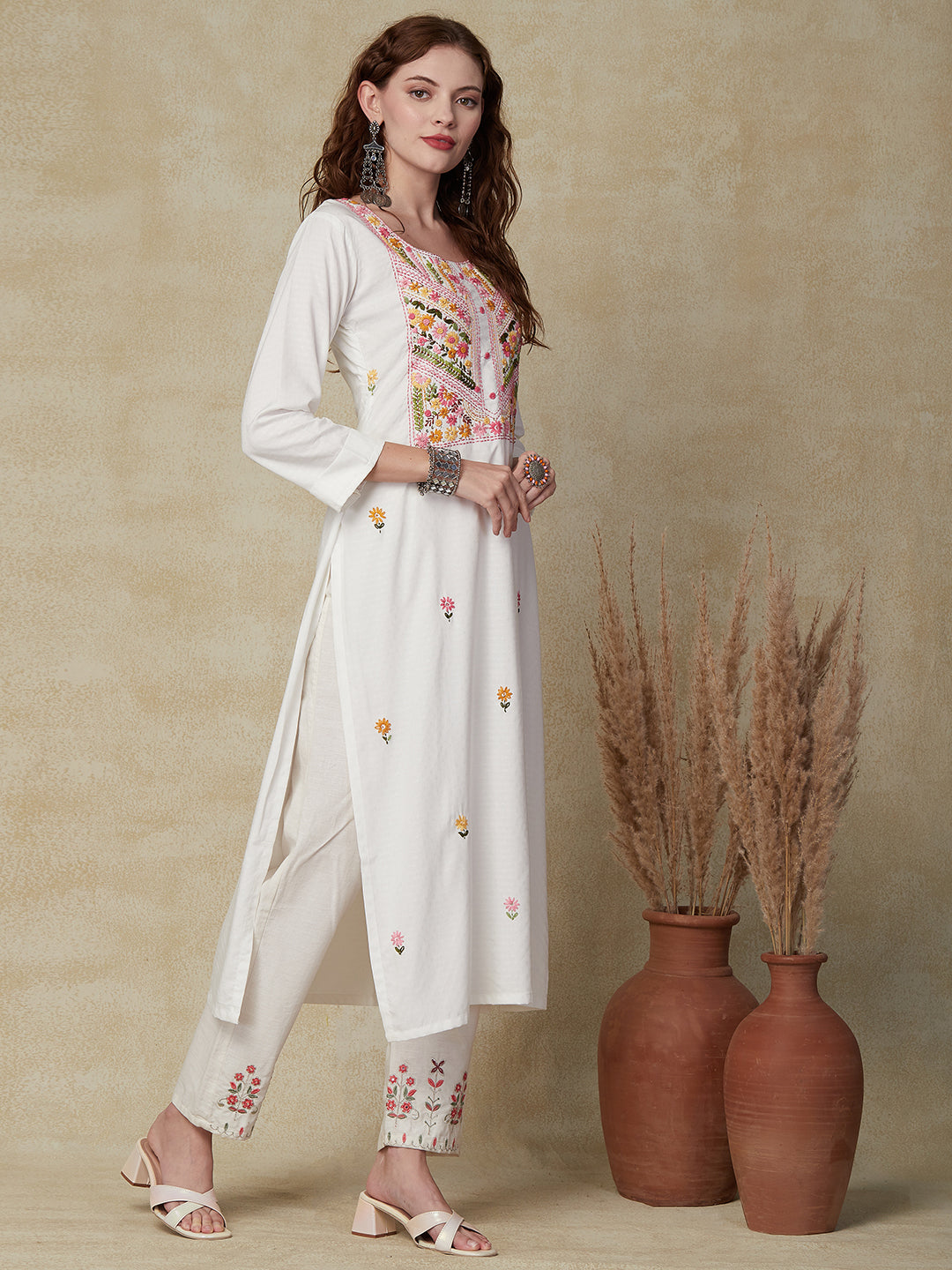Solid Floral Hand Embroidered Straight Fit Kurta - White